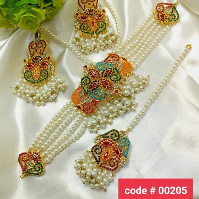 Manjoos Choker Globand/ Nauratan Stone A one Quality