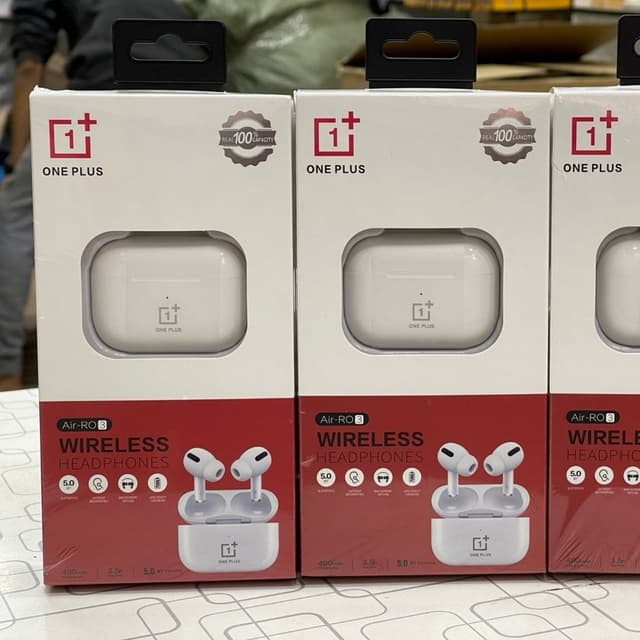 One Plus Airpods Pro 3