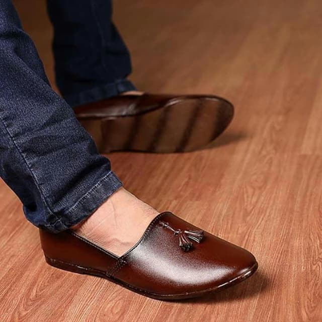 Traditional Leather Khussa