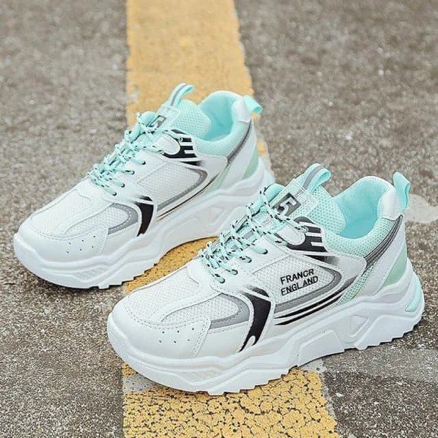 WOMEN'S SNEAKERS