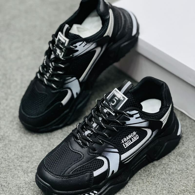 WOMEN'S SNEAKERS