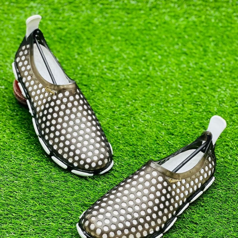 Waterproof shoes